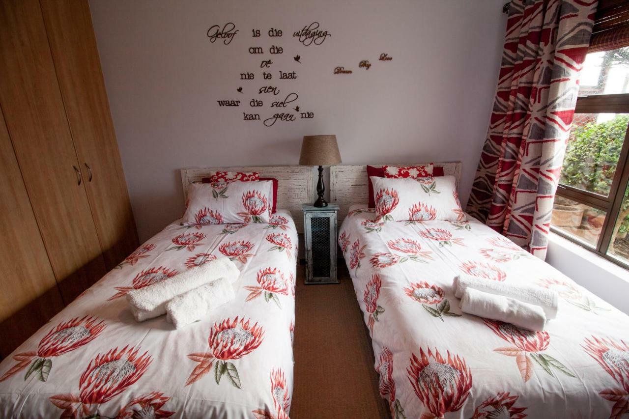 Froggy Bay Is The Best All The Way! Simonʼs Town Exteriér fotografie